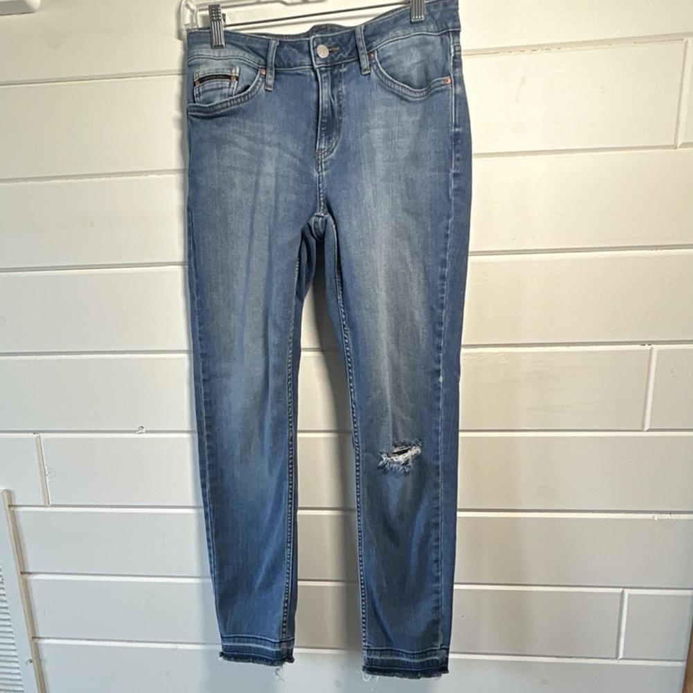 Calvin Klein Women's Skinny Jeans Blue Denim Distressed Medium Wash 5-Pocket